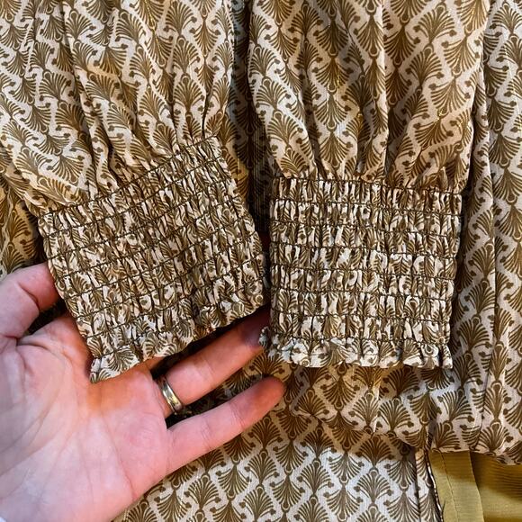 OPT Classic Smocked Long Sleeve
Front Slit Maxi Dress in Geo Print medium - Picture 10 of 11